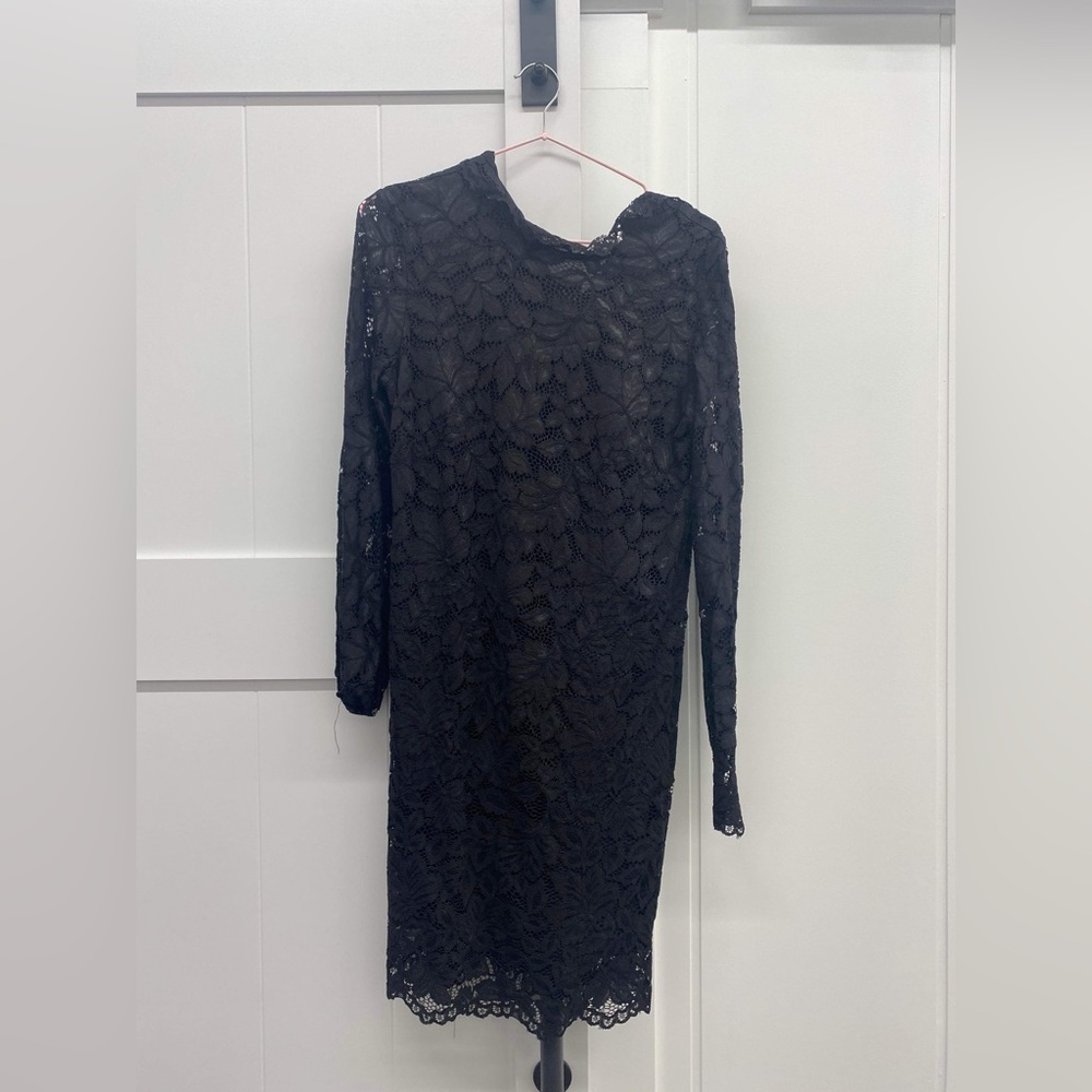 Women’s lace dress